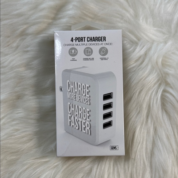 GEMS 4 PORT WALL CHARGER WHITE - Picture 1 of 2